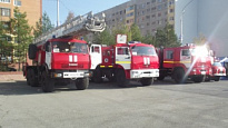 В Нижневартовском районе прошла выставка пожарно-спасательной техники, к очередной годовщине гражданской обороны